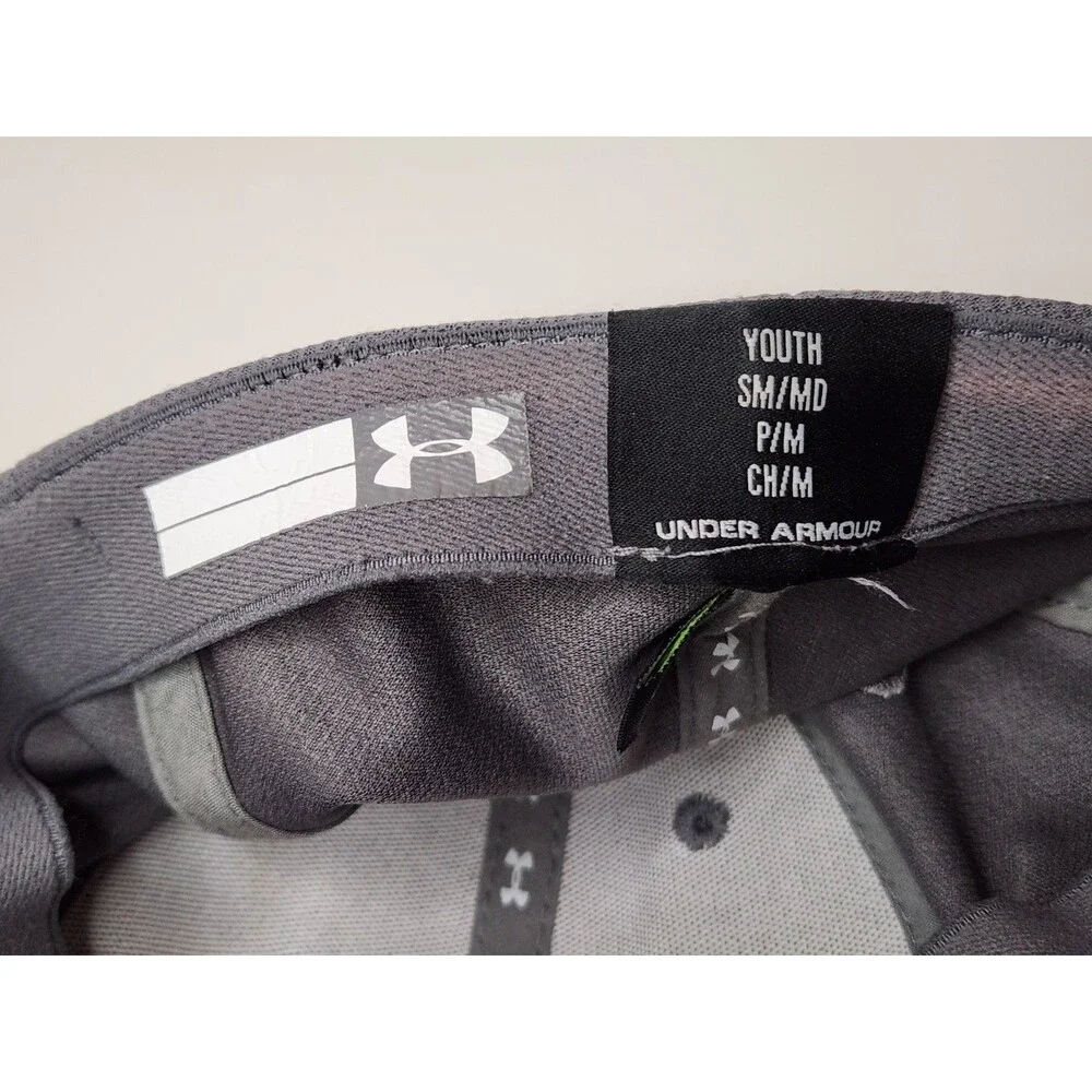 Under‎ Armour Hat Cap Fitted Gray Youth S/M Stretch Logo